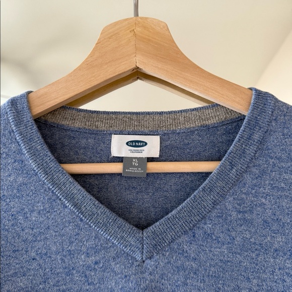 Old Navy V neck men’s sweater - Picture 1 of 3